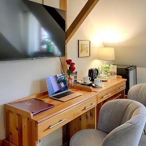 Standard Zimmer mit zwei Einzelbetten